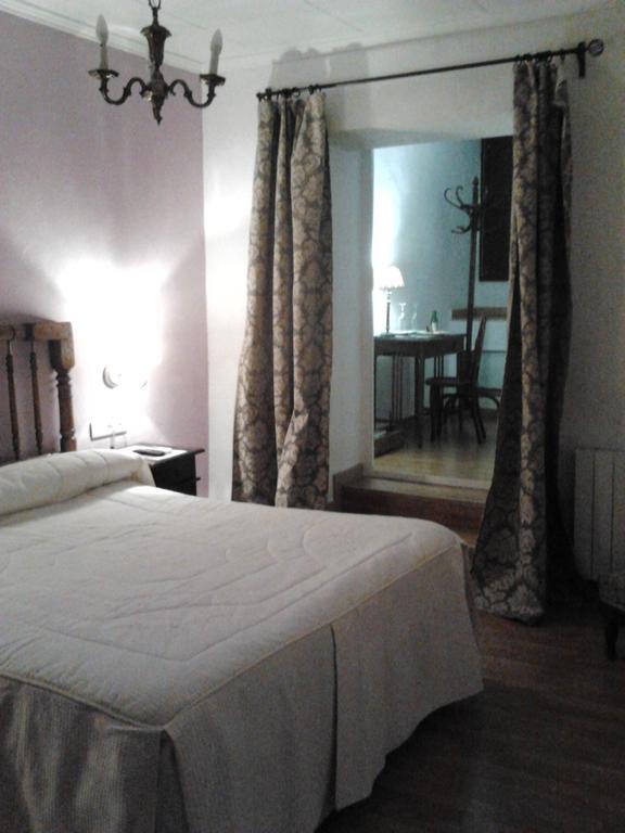 וילנה Hostal Los Aromas חדר תמונה