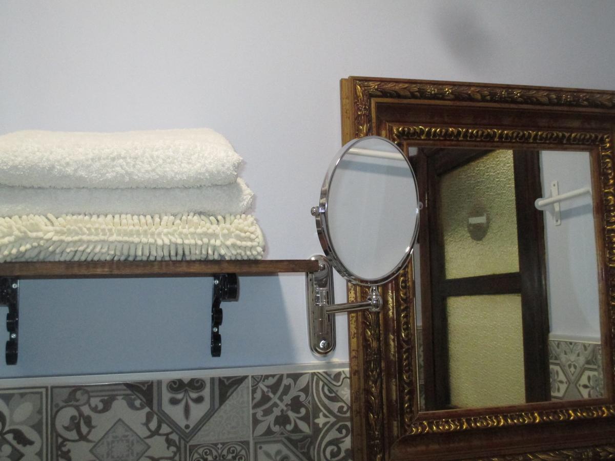 וילנה Hostal Los Aromas מראה חיצוני תמונה