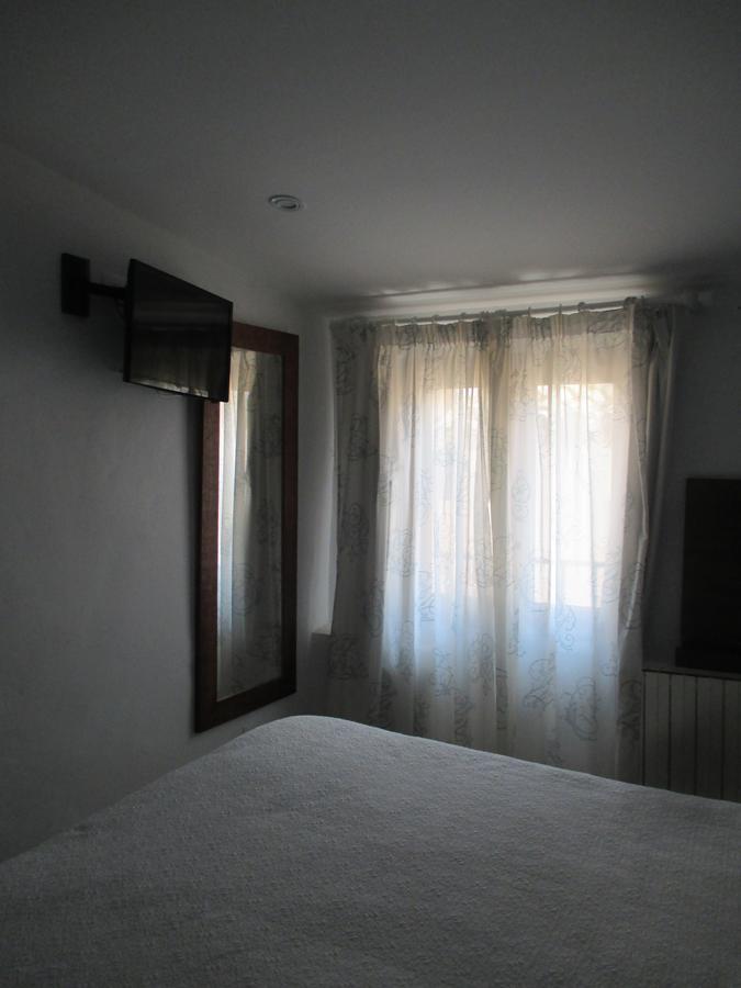 וילנה Hostal Los Aromas מראה חיצוני תמונה